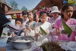 三节打卡！库里仅出战24分钟三分7中4拿14分正负值+17